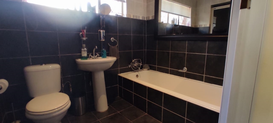 4 Bedroom Property for Sale in Sasolburg Ext 11 Free State